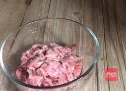 Illustration of how to make purslane mixed with beef 2