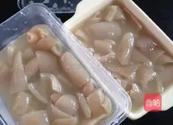 Illustration of how to make pig skin jelly 11