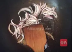 Illustration of how to make spicy fried rice cake 5