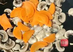 Illustration of how to make stir-fried mushrooms with broccoli 10