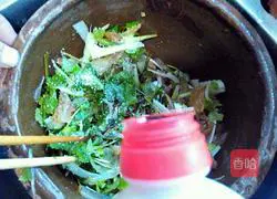 Illustration of how to make cold jellyfish head 8