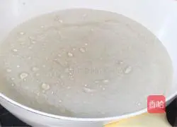 Illustration of how to make cold mung bean sprouts 6