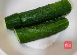 Illustration of how to make coir raincoat cucumber 2