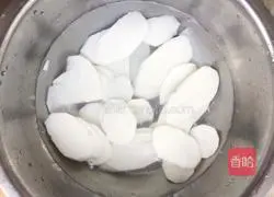 Illustration of how to make fried fungus with long yam 1