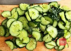 Illustration of homemade cucumber mixture 1