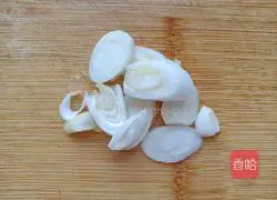 Stir-fried cabbage with soy sauce Practice illustration 4