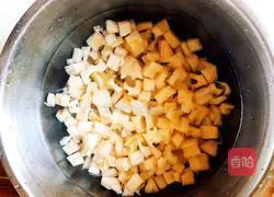 Illustration of how to make sweet and sour lotus root 2