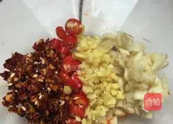 Illustration of how to make cold vermicelli and spinach 3