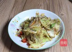 Illustration of how to stir-fry cabbage 9