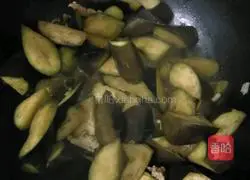 Illustration of how to make fried eggplant with meat 5