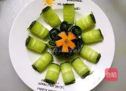 Illustration of how to make cold cucumber rolls 4