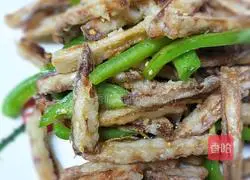 Illustration of how to make stir-fried lotus root strips 12