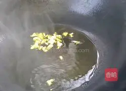 Illustration of how to make fried cabbage with garlic 3