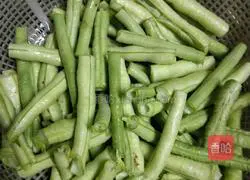 Illustration of how to make fried beans 1