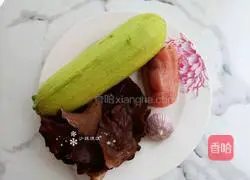 Illustration of how to make fried fungus with zucchini 1