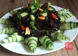 Illustration of how to make fungus mixed with cucumber 16