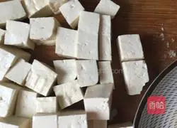 Illustration of how to make braised soft tofu 1