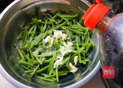 Illustration of how to cook sweet potato stems 6