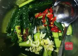 Illustration of how to make sweet and sour crispy cucumber 5