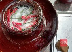 Illustration of how to soak pickled beans 3