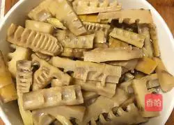 Illustration of braised bamboo shoots in oil 3