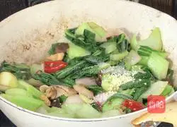 Illustration of how to make stir-fried cabbage with mixed vegetables 8
