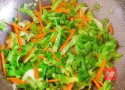 Illustration of how to make yam, vermicelli, carrots and cabbage 14