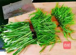 How to mix peanuts with water spinach Illustration 3