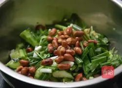 Illustration of how to make cold cucumbers 5