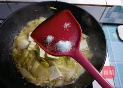 Illustration of how to cook cabbage and tofu stew 14