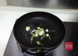 Illustration of how to make sweet and sour lotus root slices 4