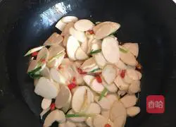 Illustration of how to make stir-fried wild rice 6