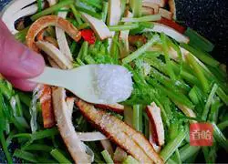 Illustration of how to make smoked, dried and fried parsley 8