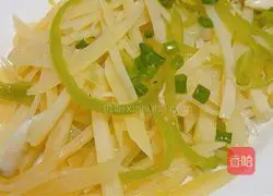 Illustration of how to make spicy and sour potato shreds 10