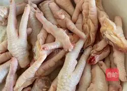 Thai Hot and Sour Chicken Feet Recipe Illustration 4