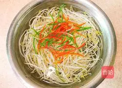 Illustration of how to make small mixed silver sprouts 9