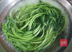  Illustration of how to make cold chrysanthemum 2