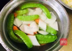 Illustration of how to make fried yam with snow peas 3