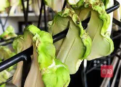 Illustration of how to make spicy kohlrabi 3