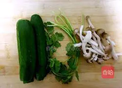 Illustration of how to make cold cucumber 1