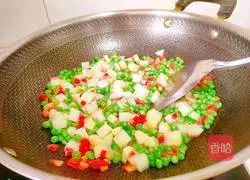 Illustration of Stir-fried Potatoes with Pea Carrots 10