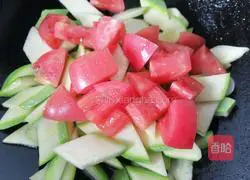 Illustration of how to make fried zucchini with tomatoes 8