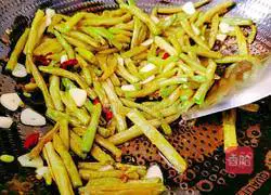 Illustration of how to make stir-fried green beans 11