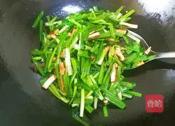 Illustration of how to make stir-fried dried leeks 9