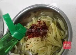 Illustration of how to make cold shredded potatoes 9