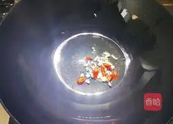 Illustration of how to stir-fry fungus with light salt yam 4