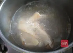 Illustration of how to make cold pork rinds 3