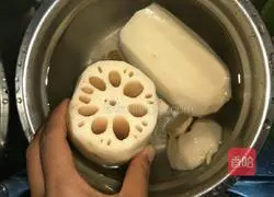 Illustration of how to make glutinous rice and lotus root 3