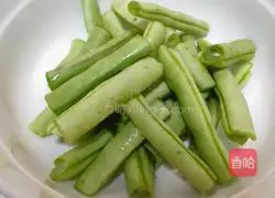 Illustration of how to make fried beans with garlic paste 1