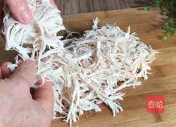 Illustration of how to make amaranth stems mixed with shredded chicken 15